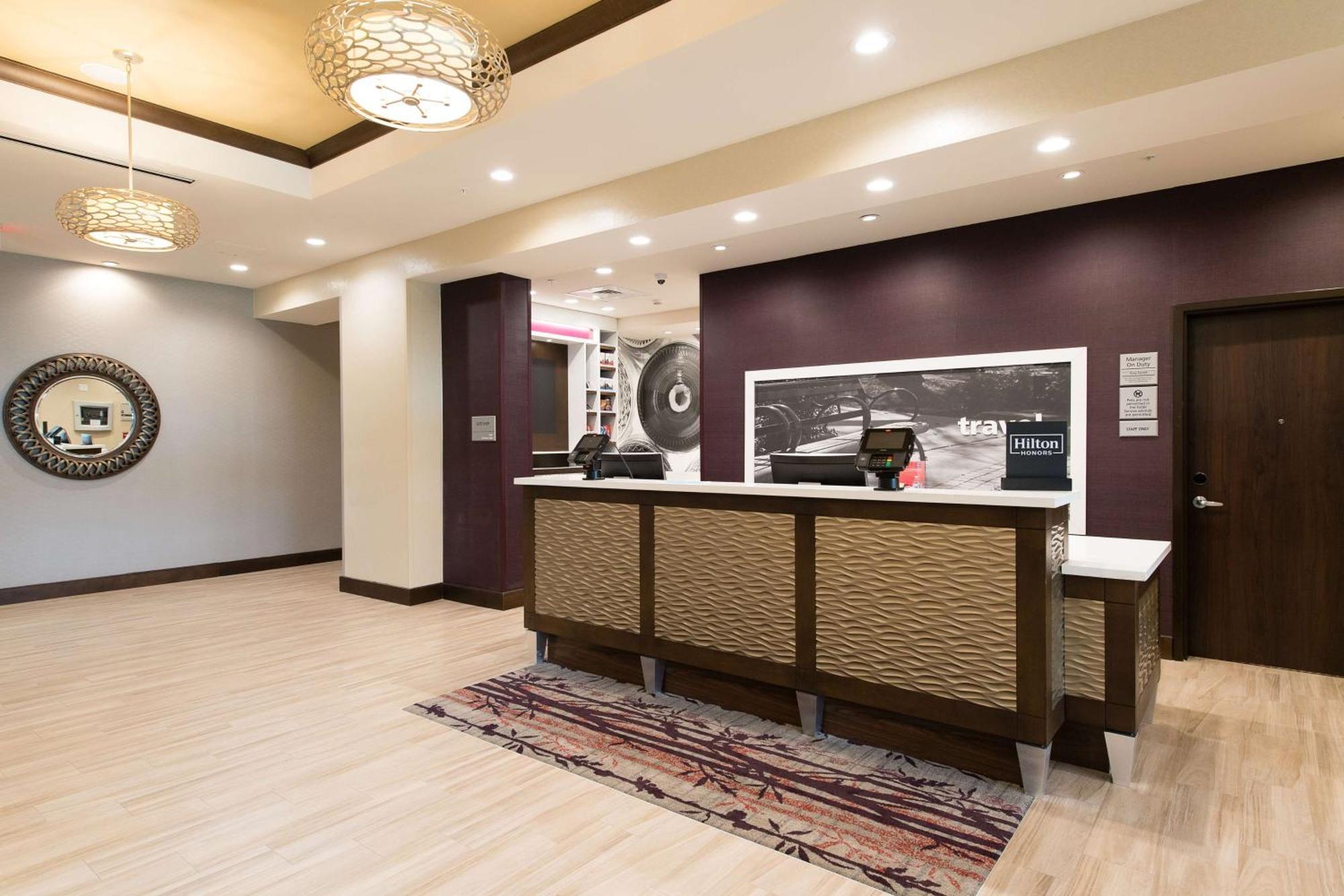 Hampton Inn And Suites Fayetteville, Nc Buitenkant foto